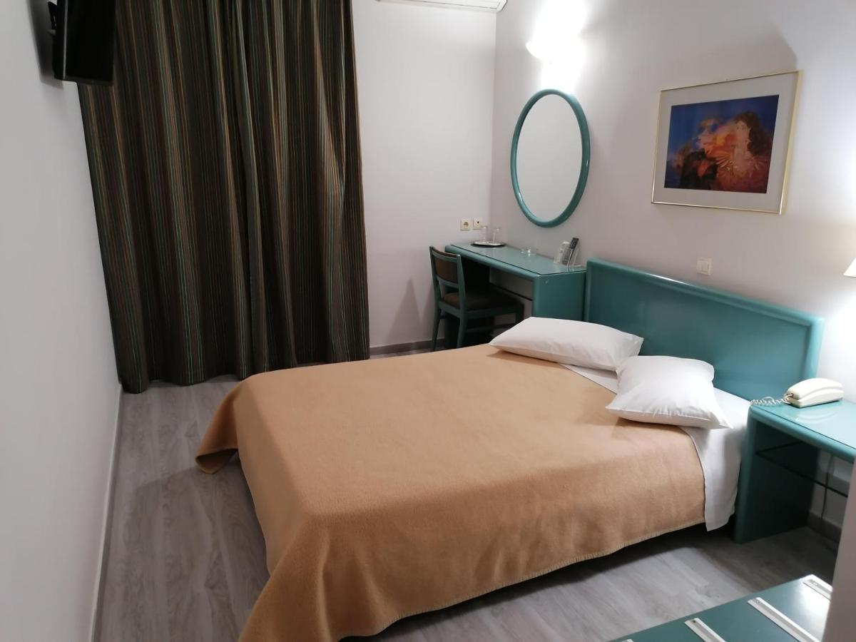 Hotel Galaxias Agrinio Extérieur photo